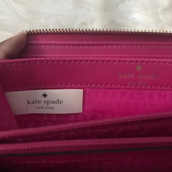 Kate Spade wallet - Picture 5 of 7